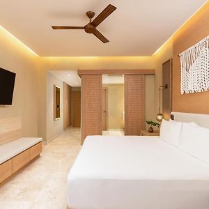 King Bed Suite